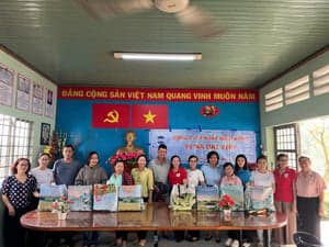 VINIMEX tiếp nối hành trình chia sẻ yêu thương Tháng 12 - 2024 - รูปภาพจาก Vinimex Group