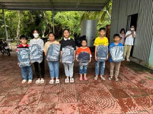 2023 - CHIA SẺ BA LÔ YÊU THƯƠNG - รูปภาพจาก Vinimex Group