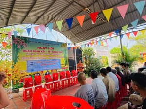 VINIMEX trao 40 phần quà Tết Ất Tỵ đến gia đình chính sách, khó khăn - រូបភាពពី Vinimex Group