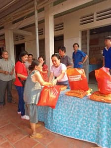 2024 - CHIA SẺ QUÀ TẾT BÀ CON ẤP XÓM CHÙA (CỦ CHI) - រូបភាពពី Vinimex Group