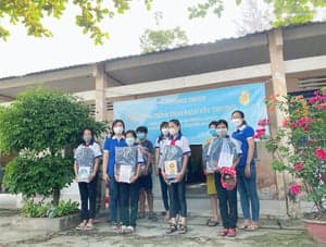 2022 - CHIA SẺ NĂM HỌC MỚI, PHÁT BALO - รูปภาพจาก Vinimex Group