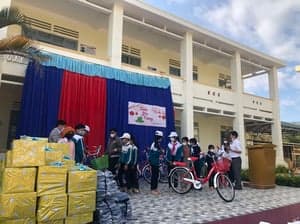 2022 - CHIA SẺ NĂM HỌC MỚI, PHÁT BALO - รูปภาพจาก Vinimex Group