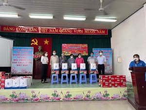 2022 - XUÂN YÊU THƯƠNG 30 PHƯỜNG XÃ CÁC HỘ GIA ĐÌNH NHIỄM CHẤT ĐỘC DA CAM - รูปภาพจาก Vinimex Group