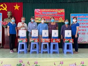 2022 - XUÂN YÊU THƯƠNG 30 PHƯỜNG XÃ CÁC HỘ GIA ĐÌNH NHIỄM CHẤT ĐỘC DA CAM - รูปภาพจาก Vinimex Group