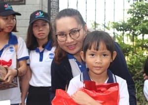 2018 - CHIA SẺ HỘ NGHÈO, KHÓ KHĂN TỊNH XÁ TỊNH NGHIÊM - รูปภาพจาก Vinimex Group