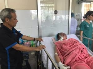 2020 - GIÚP ĐỠ EM CAO TRỰC, ANH DUY, SƯ CÔ THANH TRÚC BỊ BỆNH - รูปภาพจาก Vinimex Group