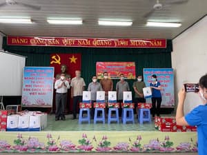 2022 - XUÂN YÊU THƯƠNG 30 PHƯỜNG XÃ CÁC HỘ GIA ĐÌNH NHIỄM CHẤT ĐỘC DA CAM - รูปภาพจาก Vinimex Group