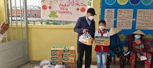 2022 - PHÁT THUỐC MIỄN PHÍ BỆNH NHÂN NGHÈO - รูปภาพจาก Vinimex Group