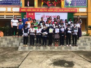 2022 - CHIA SẺ NĂM HỌC MỚI, PHÁT BALO - รูปภาพจาก Vinimex Group