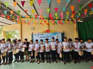 2024 - CHIA SẺ QUÀ CÁC EM THIẾU NHI - รูปภาพจาก Vinimex Group