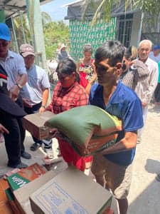 2024 - HỖ TRỢ BÀ CON GIÁO XỨ TRINH VƯƠNG BỜ BAO - รูปภาพจาก Vinimex Group