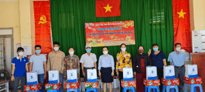 2022 - XUÂN YÊU THƯƠNG 30 PHƯỜNG XÃ CÁC HỘ GIA ĐÌNH NHIỄM CHẤT ĐỘC DA CAM - รูปภาพจาก Vinimex Group