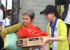 2018 - CHIA SẺ HỘ NGHÈO, KHÓ KHĂN TỊNH XÁ TỊNH NGHIÊM - รูปภาพจาก Vinimex Group