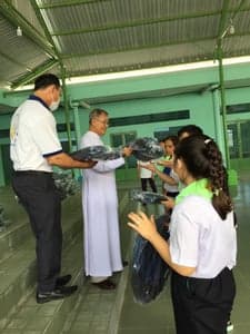 2022 - CHIA SẺ NĂM HỌC MỚI, PHÁT BALO - รูปภาพจาก Vinimex Group