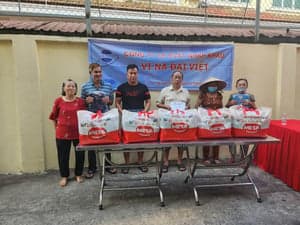 2024 - HỖ TRỢ BÀ CON KHÓ KHĂN TẠI QUẬN 6 (HCM) - รูปภาพจาก Vinimex Group