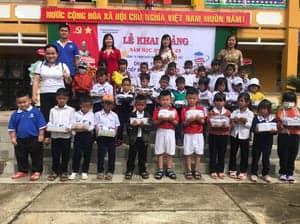 2022 - CHIA SẺ NĂM HỌC MỚI, PHÁT BALO - รูปภาพจาก Vinimex Group