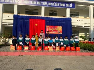 2024 - CHIA SẺ YÊU THƯƠNG TRƯỜNG TIỂU HỌC RTENG - รูปภาพจาก Vinimex Group