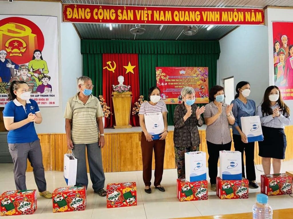 2022 - XUÂN YÊU THƯƠNG 30 PHƯỜNG XÃ CÁC HỘ GIA ĐÌNH NHIỄM CHẤT ĐỘC DA CAM - Tin tức từ Vinimex Group