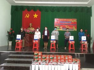 2022 - XUÂN YÊU THƯƠNG 30 PHƯỜNG XÃ CÁC HỘ GIA ĐÌNH NHIỄM CHẤT ĐỘC DA CAM - รูปภาพจาก Vinimex Group